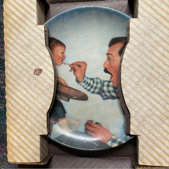Edwin M. Knowles limited Ed. collector’s plate A Father’s Love Open Wide 1984 - Picture 5 of 11
